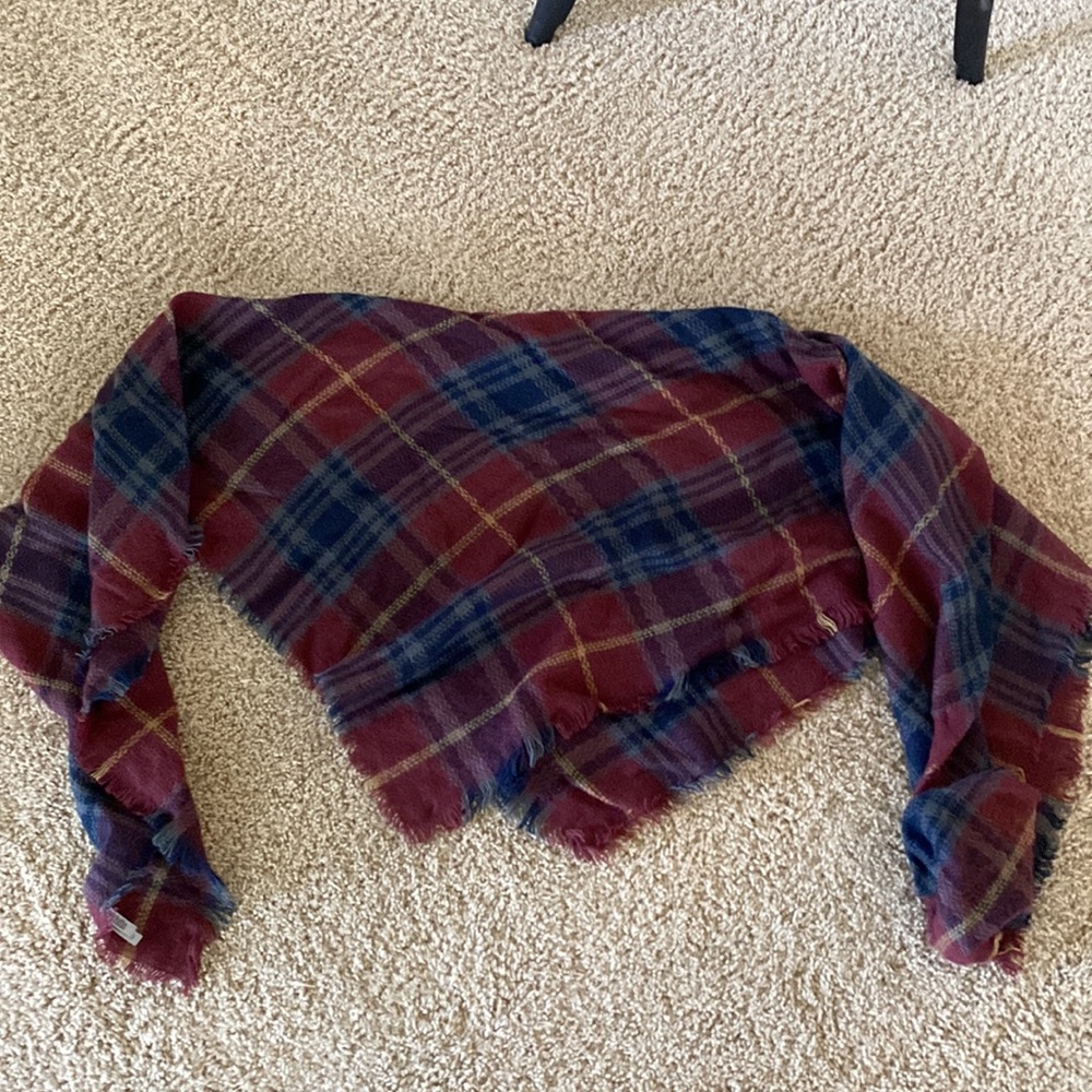 Scarf - Picture 2 of 3